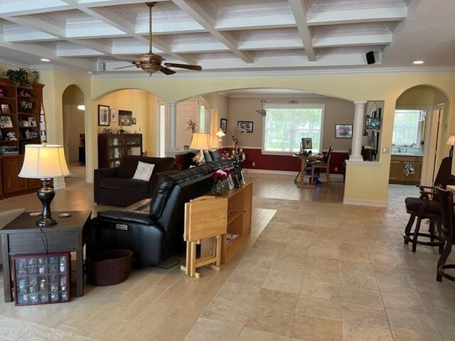 Great Room & DR Listing photo 11