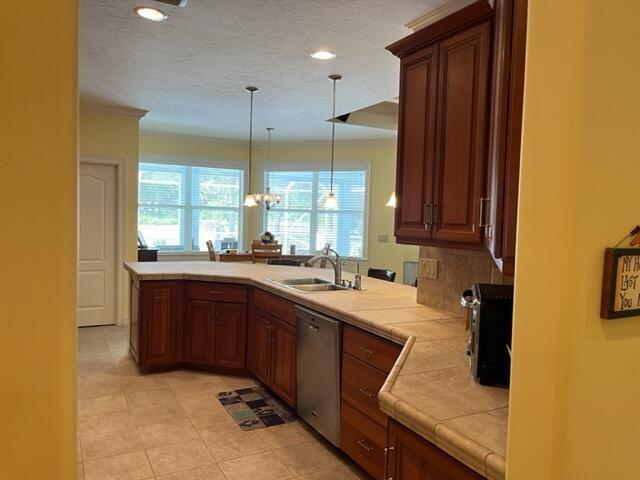 Kitchen Listing photo 13
