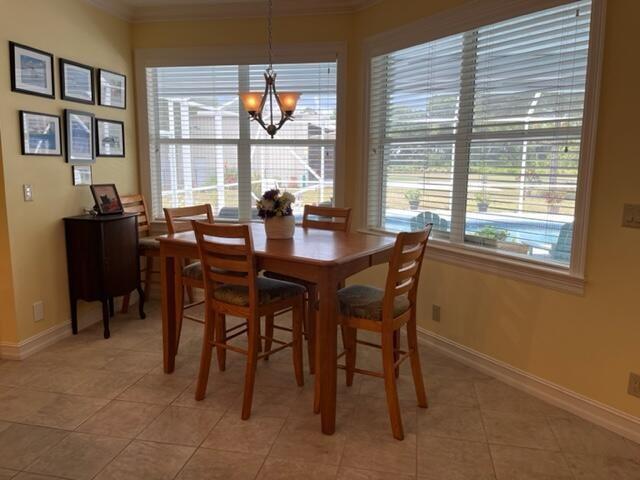 Breakfast Room Listing photo 18
